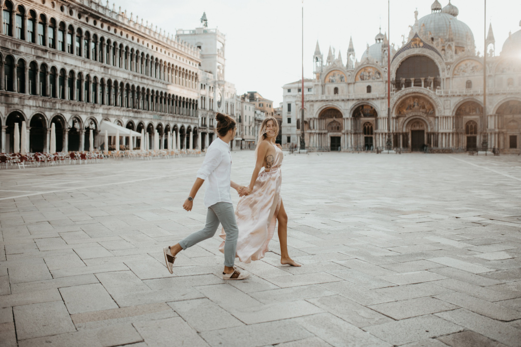 Dreamy Sunrise Couples Session In Venice, Italy, Kinga  photographer, #24953